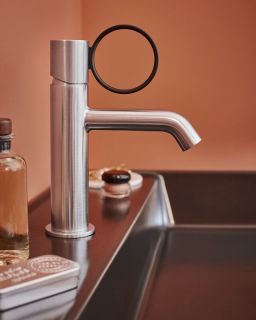 Смеситель для раковины Jacob Delafon Vivienne Signature E38682-LB2-G хром матовый/чёрный